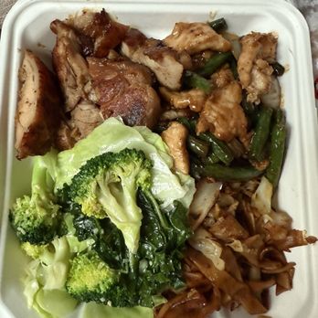 Panda Express - Grilled Teriyaki Chicken, green bean and chicken, 1/2 starches: chow fun and greens - Chinese Near Me - Kailua, Hawaii Panda Express - Grilled Teriyaki Chicken, green bean and chicken, 1/2 starches: chow fun and greens - Chinese Near Me - Kailua, Hawaii
