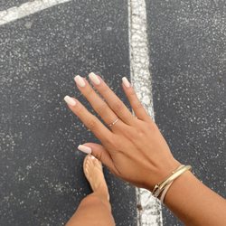 Charm Nail Salon - Warm white with square nails