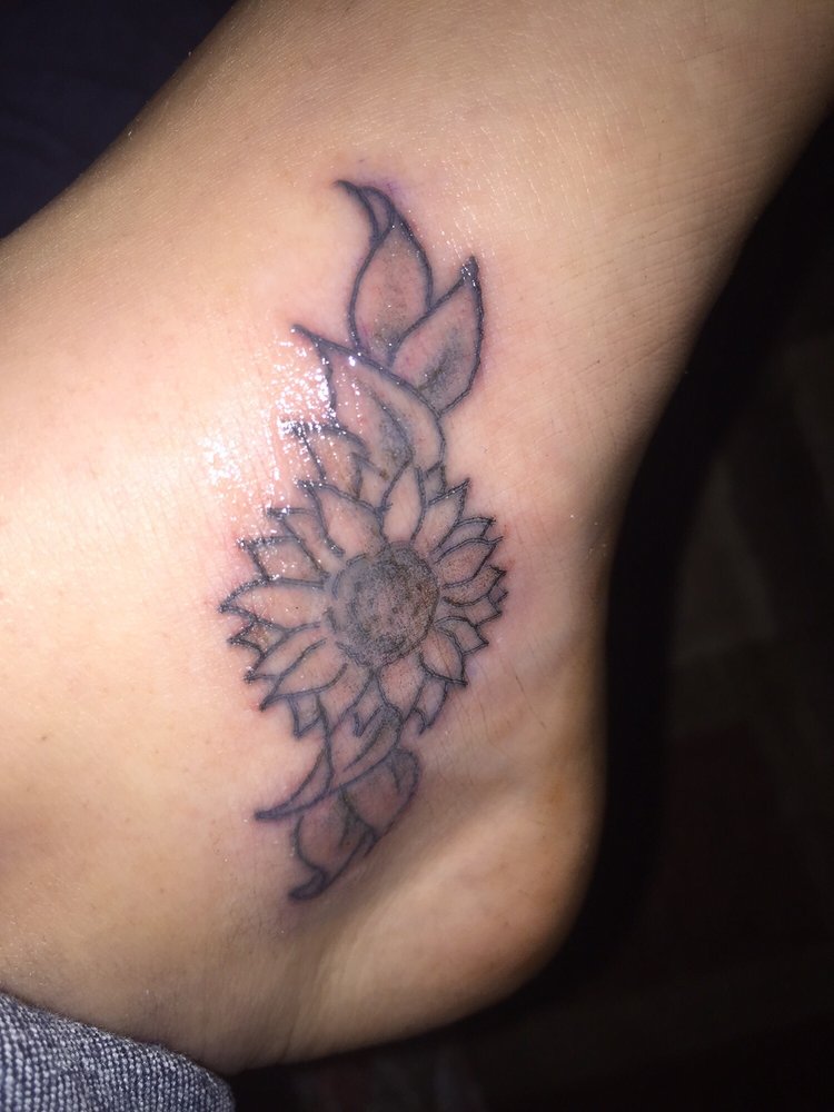 Grateful Ink Tattooing Logo