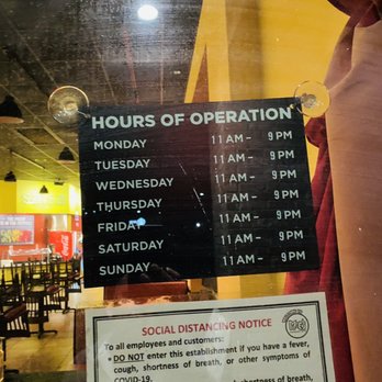 Moe's Southwest Grill - 8:40 they where already cleaning they should stick to the schedule - Mexican Near Me - Gardendale, Alabama
