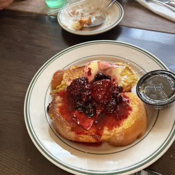 sam a.m - Vanilla Challah Bread French Toast - Cafes Near Me - Jersey City, New Jersey sam a.m - Vanilla Challah Bread French Toast - Cafes Near Me - Jersey City, New Jersey