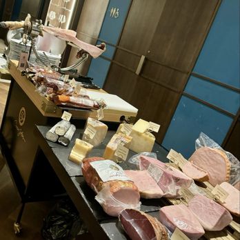 JW Marriott - Breakfast Cheese & Iberico - Hotels Near Me - Madrid, M