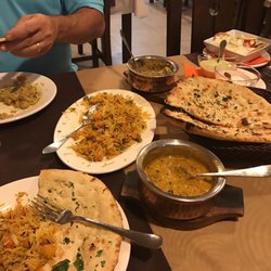 Himalaya Restaurante - Perfect in all areas. No alcohol served here but did not matter. The food was enough!
