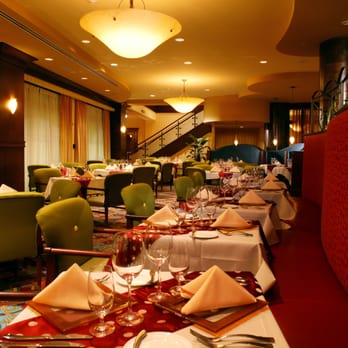 Brock's at Ross Bridge - the dining room - Mediterranean Near Me - Hoover, Alabama Brock's at Ross Bridge - the dining room - Mediterranean Near Me - Hoover, Alabama