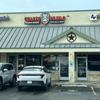 Cuarto de Kilo Mesquite Burgers - Exterior - Burgers Near Me - Helotes, Texas Cuarto de Kilo Mesquite Burgers - Exterior - Burgers Near Me - Helotes, Texas