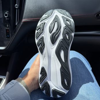 Road Runner Sports - Sports Wear Near Me - Torrance, California