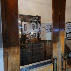 Dons Seafood - Denham Springs - Door