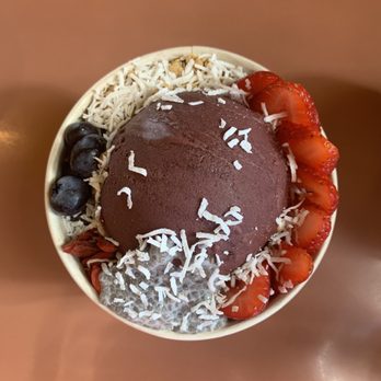 Blendful - Acai bowl. It usually comes with Bananas & Mango. But I don't like Bananas lol & they were out of mangoes. - Juice Bars & Smoothies Near Me - Tacoma, Washington Blendful - Acai bowl. It usually comes with Bananas & Mango. But I don't like Bananas lol & they were out of mangoes. - Juice Bars & Smoothies Near Me - Tacoma, Washington