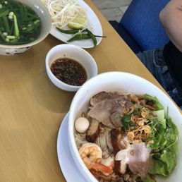 Hu tieu (dry) soup on side Hu tieu (dry) soup on side