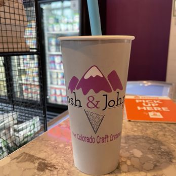 Josh & John's - Colorado Cookies and Cream Milkshake - Ice Cream & Frozen Yogurt Near Me - Colorado Springs, Colorado