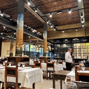 La Estancia Asador Criollo - Dining room - Barbeque Near Me - Buenos Aires, C