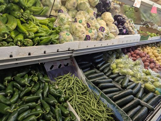 El Chico Produce by null