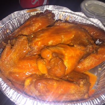 Venice Pizzeria & Restaurant - Great hot wings! - Pizza Near Me - Bronx, New York Venice Pizzeria & Restaurant - Great hot wings! - Pizza Near Me - Bronx, New York