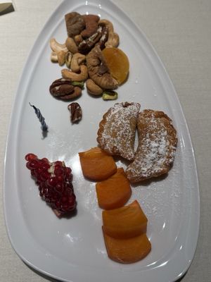 Maman Zari by null Maman Zari by null