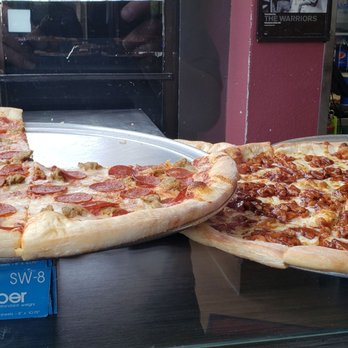 Sal's Pizza Eastside - Pizza Near Me - Milwaukee, Wisconsin Sal's Pizza Eastside - Pizza Near Me - Milwaukee, Wisconsin