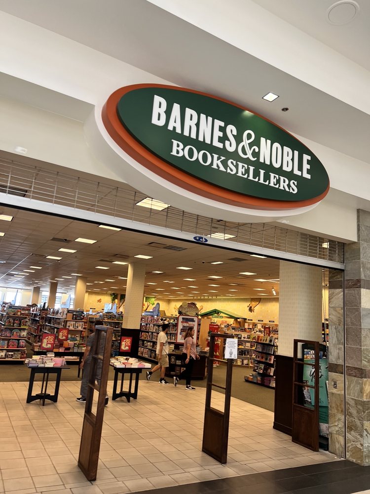 BARNES & NOBLE BOOKSELLERS 130 Photos & 93 Reviews Bookstores