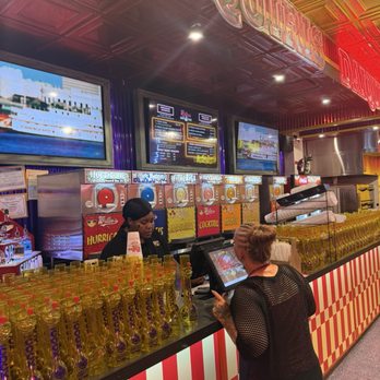 Willie's Chicken Shack - Daiquiris - Chicken Wings Near Me - New Orleans, Louisiana