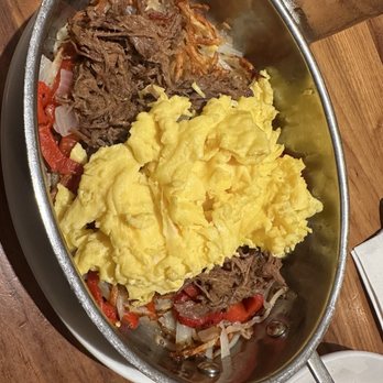 Wildberry Pancakes and Cafe - Slow Roast Brisket Hash - Breakfast & Brunch Near Me - Chicago, Illinois