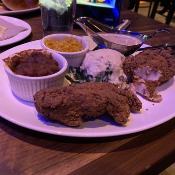 Yard House - Southern fried chicken - New American Near Me - Bakersfield, California