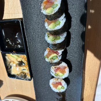 Sumo Asian Kitchen - Spicy tuna roll - Asian Fusion Near Me - Davie, Florida