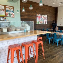 Tropical Smoothie Cafe