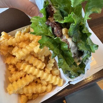 Shake Shack Marina Del Rey - Black Truffle 'Shroom - Burgers Near Me - Los Angeles, California Shake Shack Marina Del Rey - Black Truffle 'Shroom - Burgers Near Me - Los Angeles, California