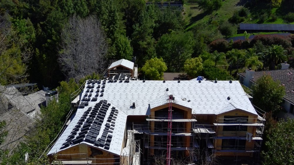 Slide of Confirmed Roofing Experts