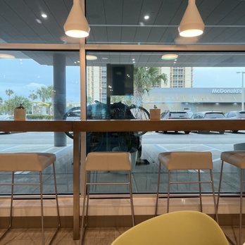 Element Hotel - Breakfast area windows - Hotels Near Me - Jacksonville Beach, Florida