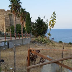Il Conte di Torre Melissa - La vista panoramica con la torre e il mare