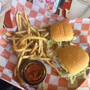 Little Woodrow's Frisco - Sliders and Fries - Sports Bars Near Me - Frisco, Texas Little Woodrow's Frisco - Sliders and Fries - Sports Bars Near Me - Frisco, Texas