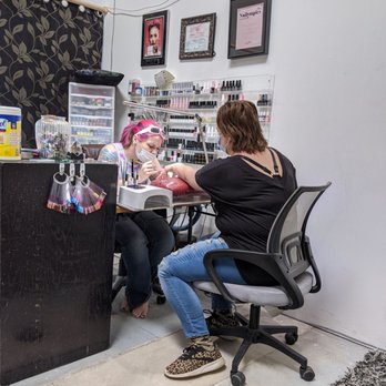 Kustom Kreations Salon - Kira with my daughter - Nail Technicians Near Me - Salem, Oregon Kustom Kreations Salon - Kira with my daughter - Nail Technicians Near Me - Salem, Oregon