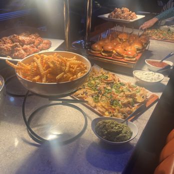 Sports & Social - Sports Bars Near Me - Hanover, Maryland