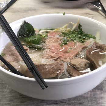 Ramen vs Pho - Combo Pho - Vietnamese Near Me - Fresno, California Ramen vs Pho - Combo Pho - Vietnamese Near Me - Fresno, California