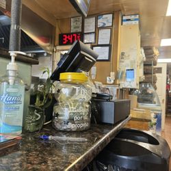 Mr Pollo BBQ Deli & Restaurant - I felt like I was in Ecuador again, music, and environment gave that South American feel