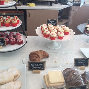Delicious Arts - Custom Cakes Near Me Delicious Arts - Custom Cakes Near Me