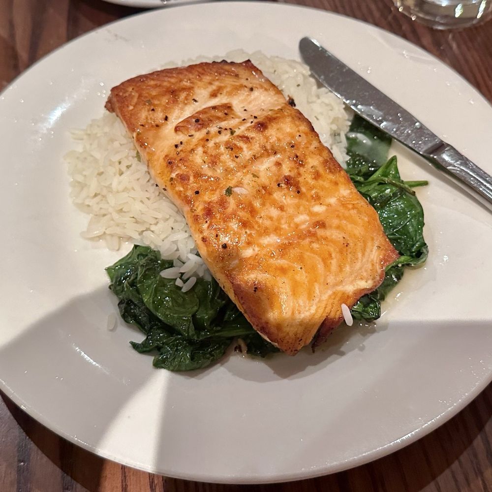 The Smashed Olive - Seared salmon in a bed of spinach & lemon wine reduction on rice - Soup Near Me - Washington, New Jersey The Smashed Olive - Seared salmon in a bed of spinach & lemon wine reduction on rice - Soup Near Me - Washington, New Jersey