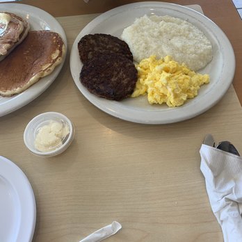 Huskers Cafe - Breakfast & Brunch Near Me - Stone Mountain, Georgia Huskers Cafe - Breakfast & Brunch Near Me - Stone Mountain, Georgia