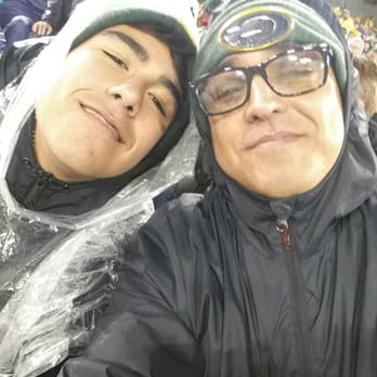 Lambeau Field - Perfect father and son time - Stadiums & Arenas Near Me - Green Bay, Wisconsin Lambeau Field - Perfect father and son time - Stadiums & Arenas Near Me - Green Bay, Wisconsin