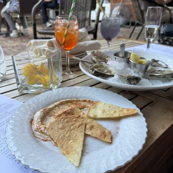 Volo Restaurant Wine Bar - Happy hour toast, oysters, aperol spritz, aviation spritz - New American Near Me - Chicago, Illinois Volo Restaurant Wine Bar - Happy hour toast, oysters, aperol spritz, aviation spritz - New American Near Me - Chicago, Illinois