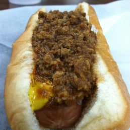 Chili dog (coney sauce, no beans. yay!) Chili dog (coney sauce, no beans. yay!)