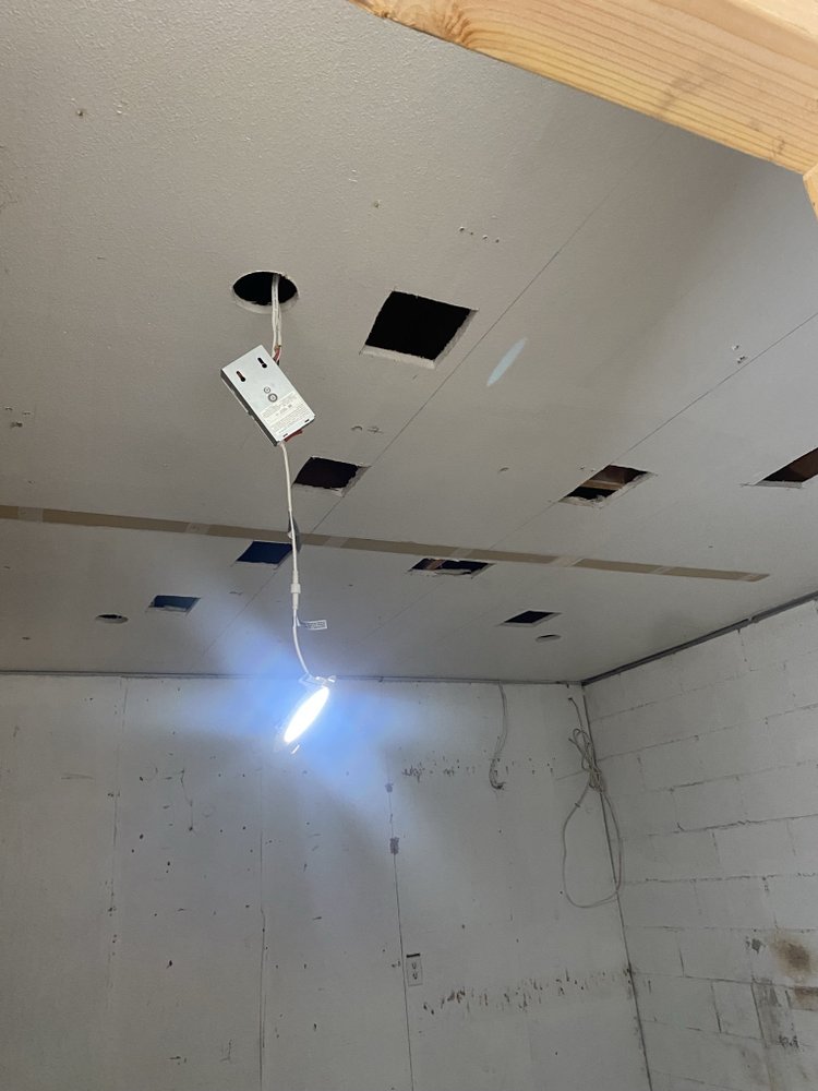 Slide of Gus's Electrical Services