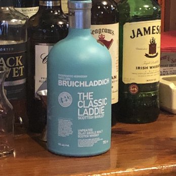 MacLaomainn's Scottish Pub - Good selection of scotch/whiskey - Pubs Near Me - Chester, Vermont