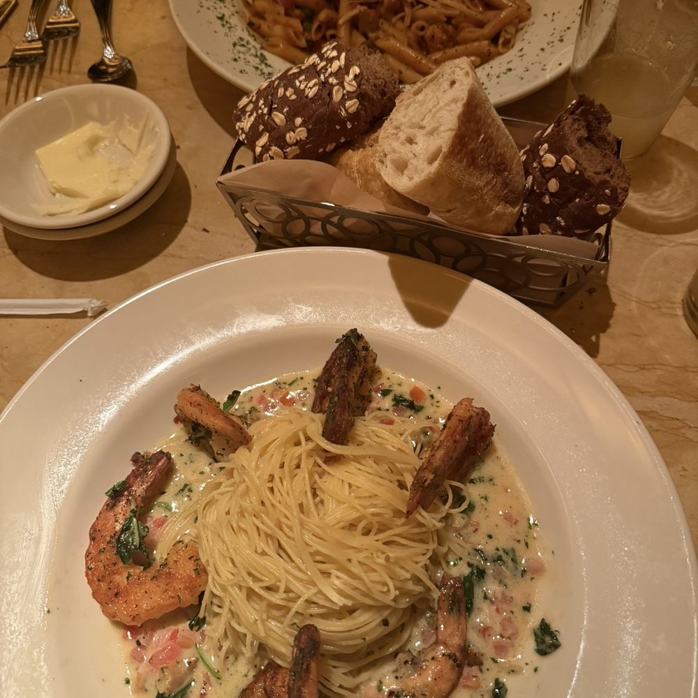 The Cheesecake Factory - Shrimp Scampi and Spicy Chicken Chipotle Pasta - Desserts Near Me - Valencia, California The Cheesecake Factory - Shrimp Scampi and Spicy Chicken Chipotle Pasta - Desserts Near Me - Valencia, California