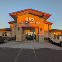 Lin's Grand Buffet - Front of the restaurant