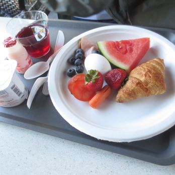 Veranda Cape Cod Resort - breakfast featuring fresh fruit - Hotels Near Me - Yarmouth, Massachusetts Veranda Cape Cod Resort - breakfast featuring fresh fruit - Hotels Near Me - Yarmouth, Massachusetts