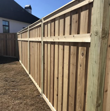 Wood Fence - Having a fenced-in backyard provides a range of benefits. For instance, you can let your dog out to romp around without straying from your property. Our wood fence installation services are surprisingly affordable. We can also build aluminum fences.