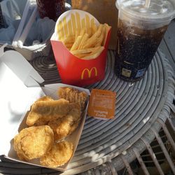McDonald's - McNuggets meal