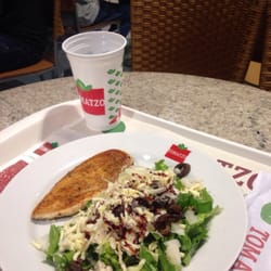 Tomatzo - Salada pequena com frango grelhado