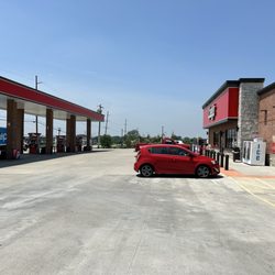 Casey's - Shot of the pump and the front entrance.