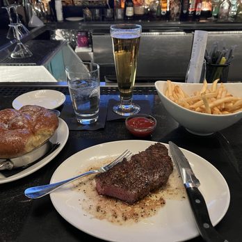 Del Frisco's Double Eagle Steakhouse - Steak. Fries. Bread. Beer. - Steakhouses Near Me - Pittsburgh, Pennsylvania Del Frisco's Double Eagle Steakhouse - Steak. Fries. Bread. Beer. - Steakhouses Near Me - Pittsburgh, Pennsylvania